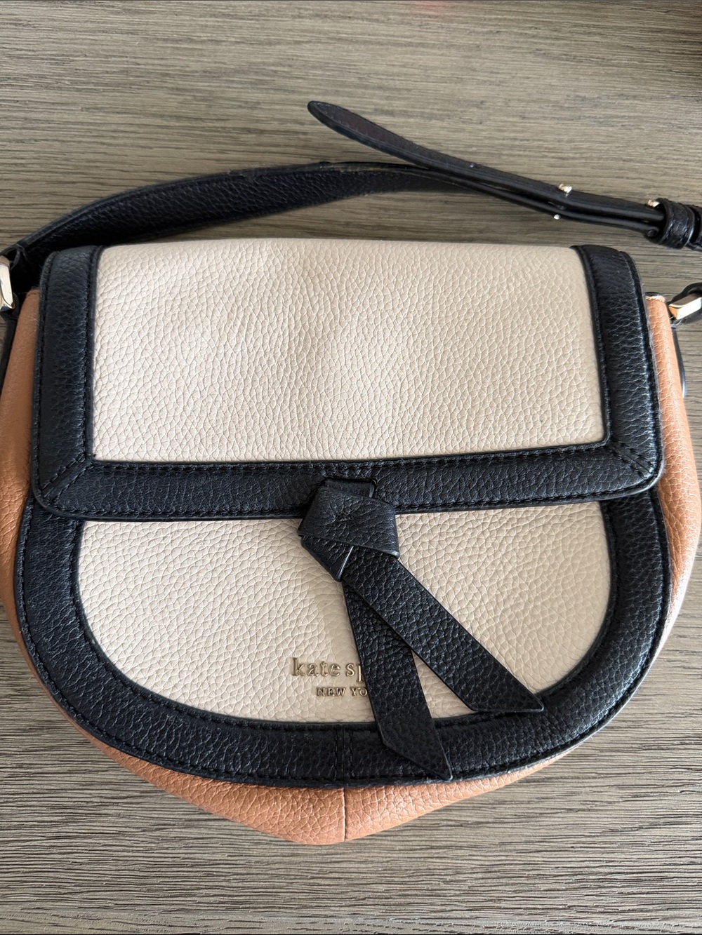 kate spade Colorblock Pebble Leather Crossbody in Cream, Black & Tan
